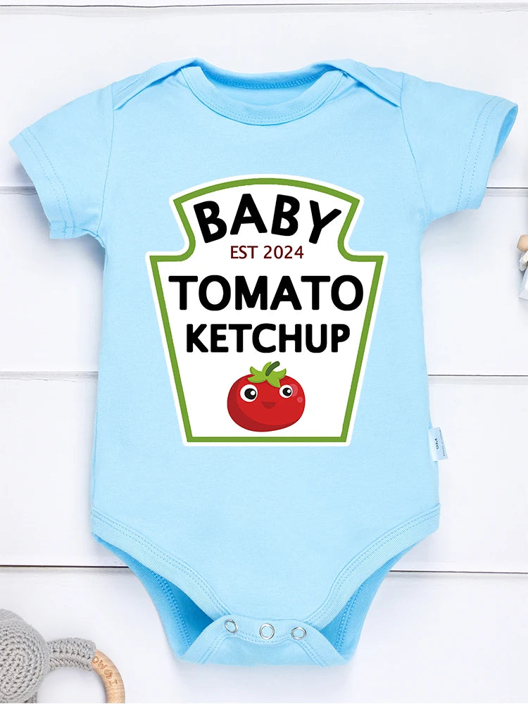 Baby-Strampelanzug mit Tomatenketchup